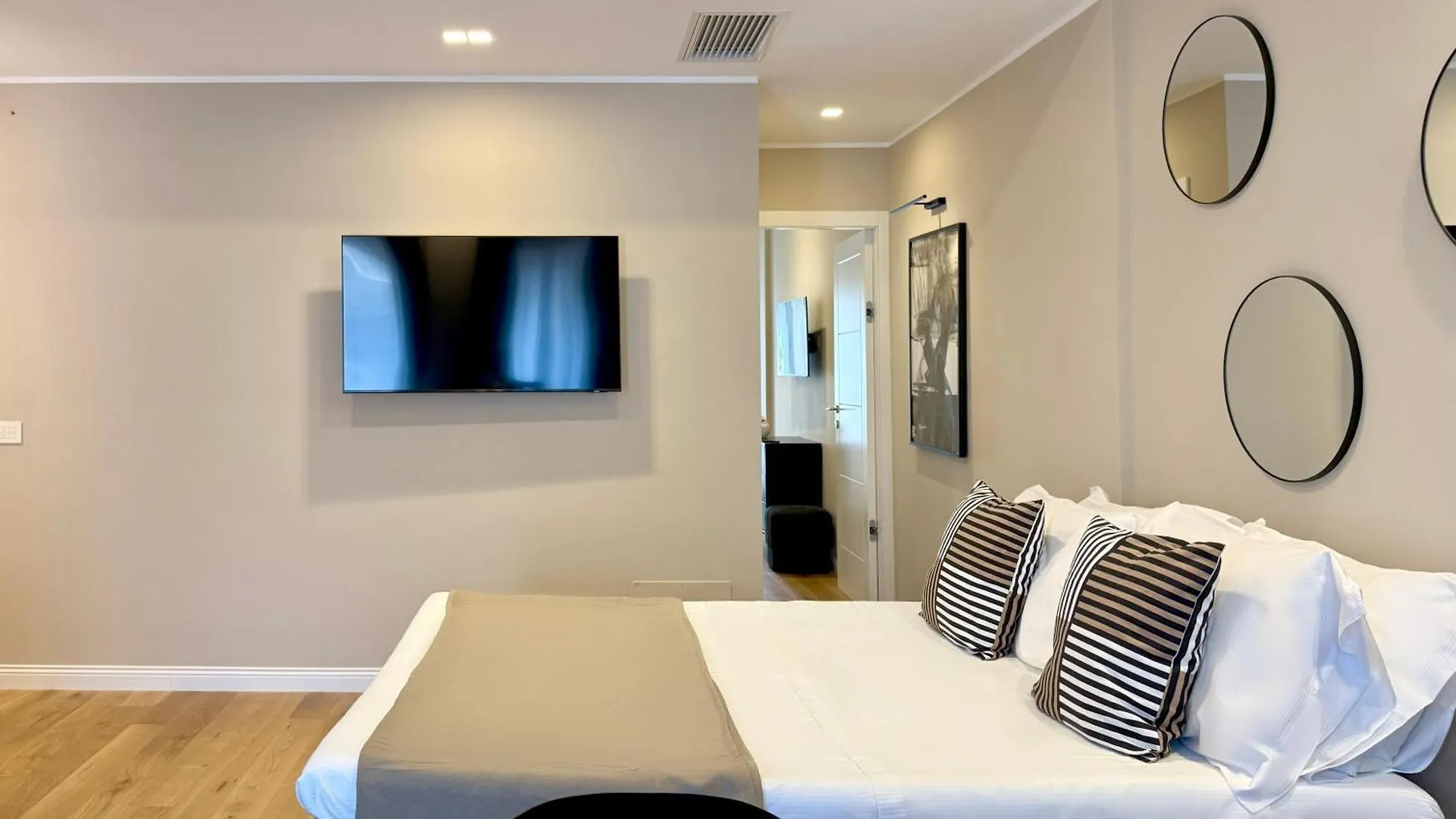 GOOD LIFE - Lux & Design Apartment NEW OPENING Bari 0*,